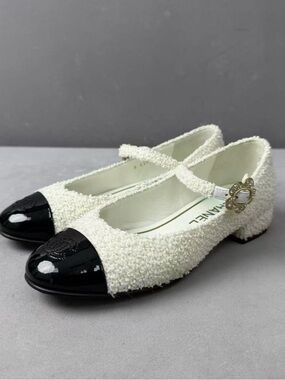 Authentic CHANEL White Tweed Mary Jane Flats with Black Patent Cap Toe